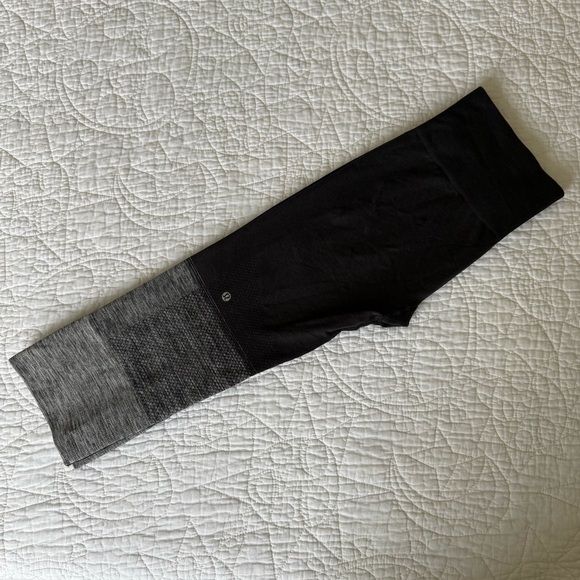 Lululemon Seamlessly Street Crop Sport Leggings - Picture 8 of 9